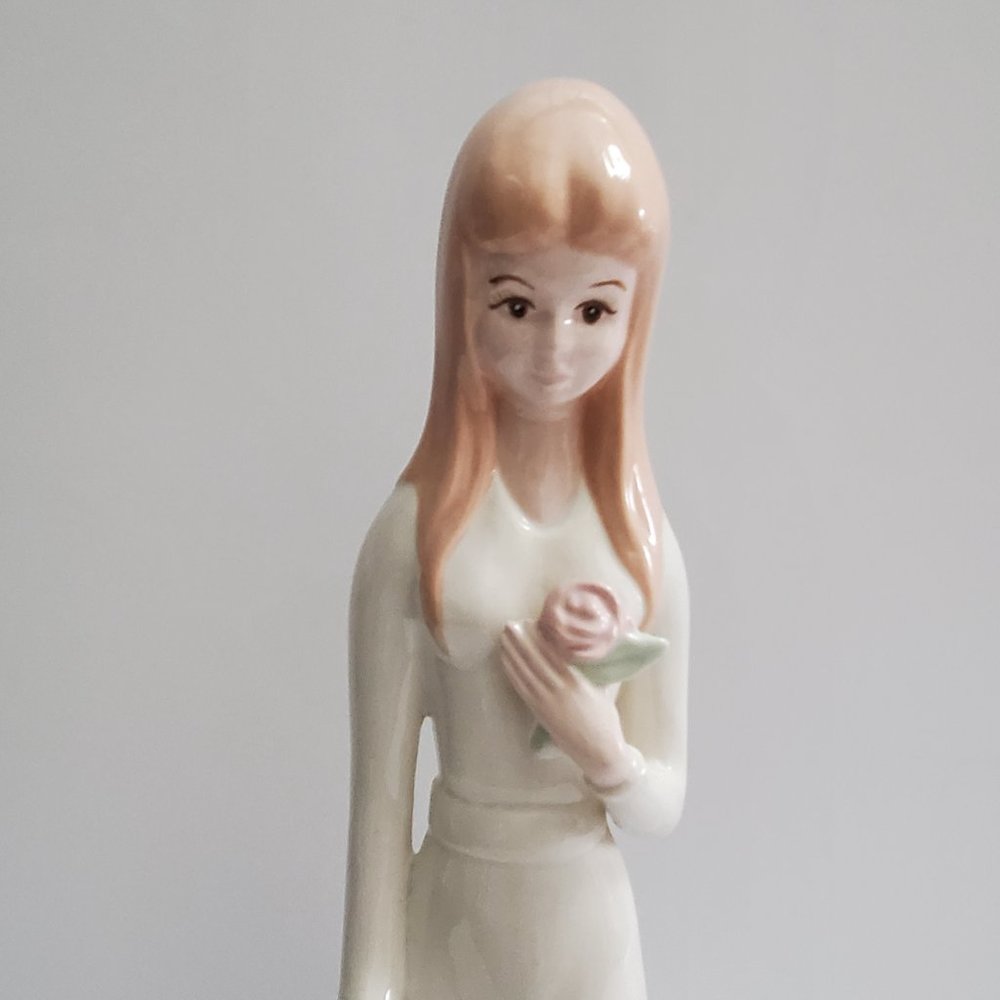 VTG Tall Lady w/ Rose Fine Porcelain Figurine Ceramic Pottery 1980